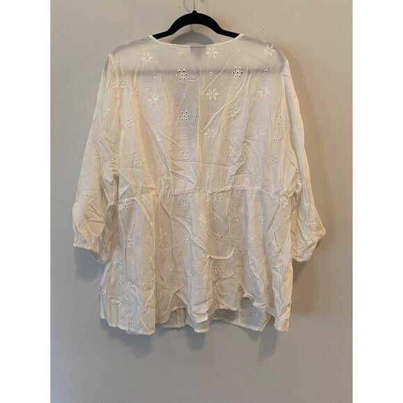 Torrid White Embroidered Eyelet Blouse Torrid Size 2 2X - Picture 2 of 10